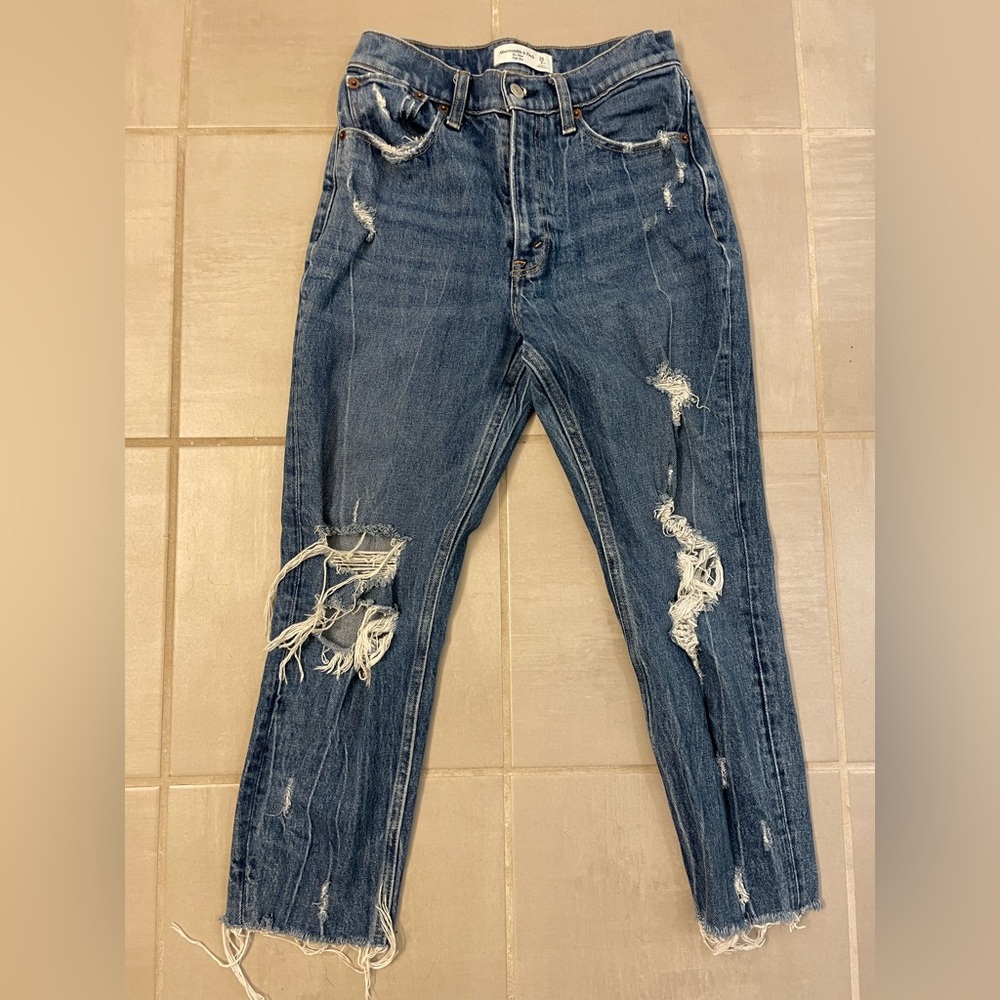 Abercrombie size 26 extra short Mom jeans